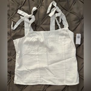 Tie shoulder cropped top